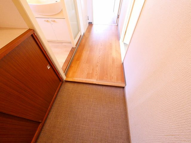 帝塚山ガーデンハイツ1号の玄関