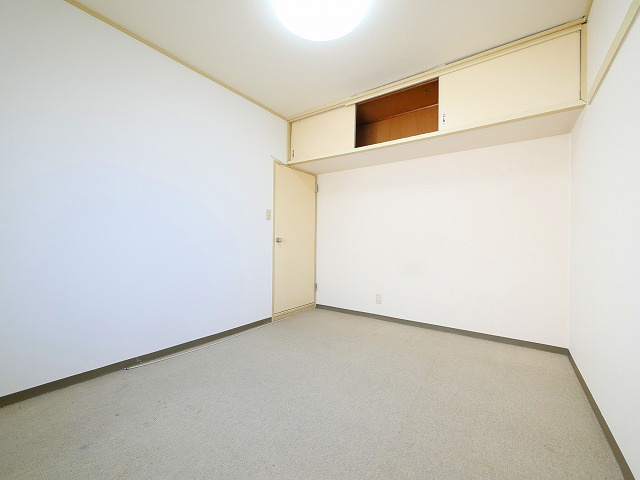 帝塚山ガーデンハイツ1号の洋室
