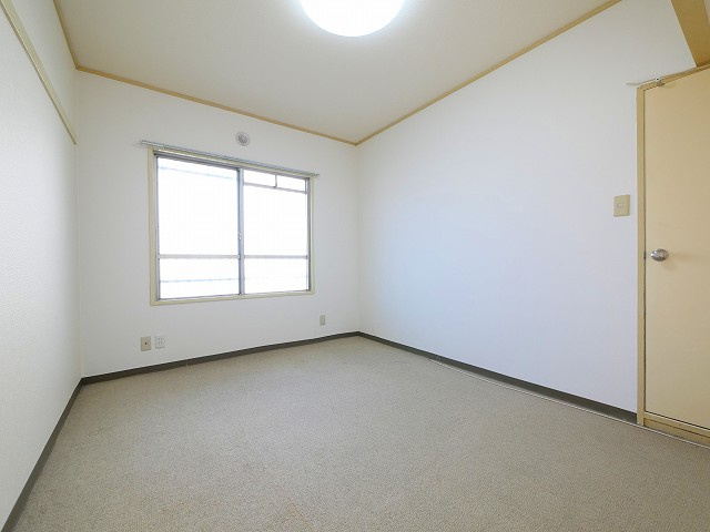 帝塚山ガーデンハイツ1号の洋室