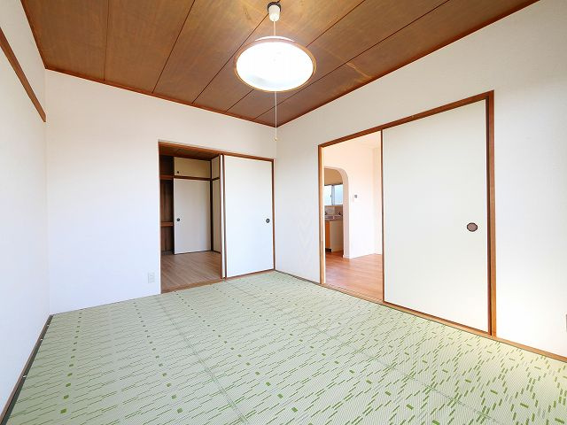 帝塚山ガーデンハイツ1号の和室