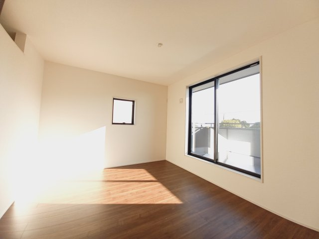 ひたちなか船窪　第3の洋室|バルコニーに面した7.5帖洋室です。（同施工物件写真）