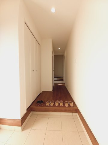 ひたちなか船窪　第3の玄関|白を基調としているのでスッキリとしています♪（同施工物件写真）