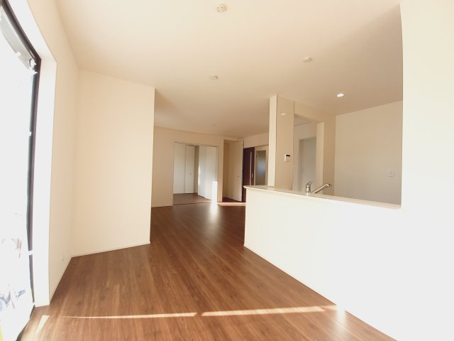 ひたちなか船窪　第3の居間・リビング|リビングです。いつもの団らんから家族会議までリビングはコミュニケーションの場♪（同施工物件写真）