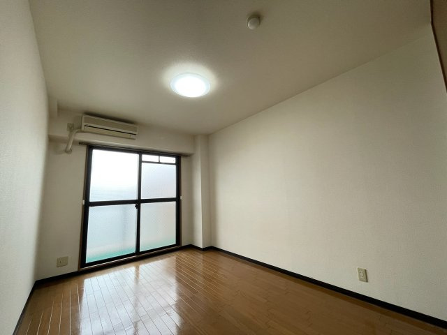 エミネンスの洋室