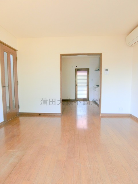 南馬込3丁目戸建ての居間・リビング|LD