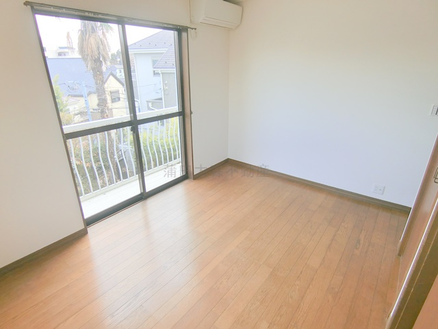 南馬込3丁目戸建ての内装|2階の洋室6帖