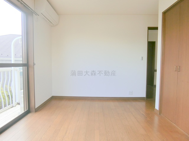 南馬込3丁目戸建ての内装|2階の洋室6帖