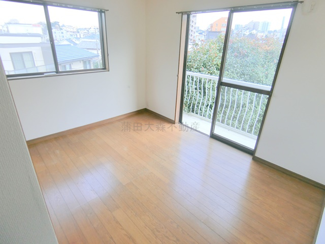 南馬込3丁目戸建ての内装|2階の洋室6帖