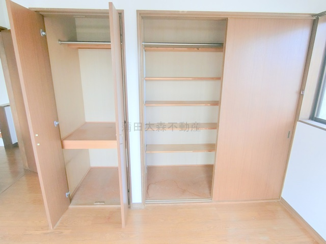 南馬込3丁目戸建ての収納|2階の洋室6帖の収納