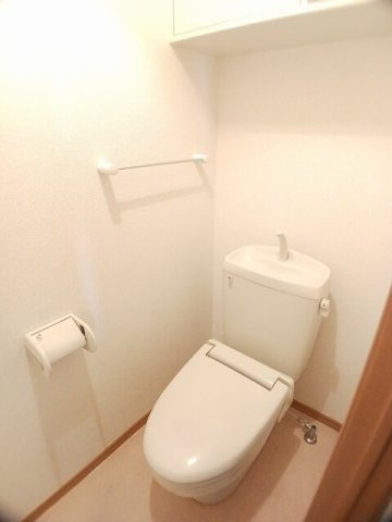 グリーンヒルズ　カーサＣのトイレ