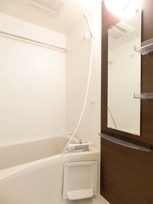 リブリ・Mirei の浴室