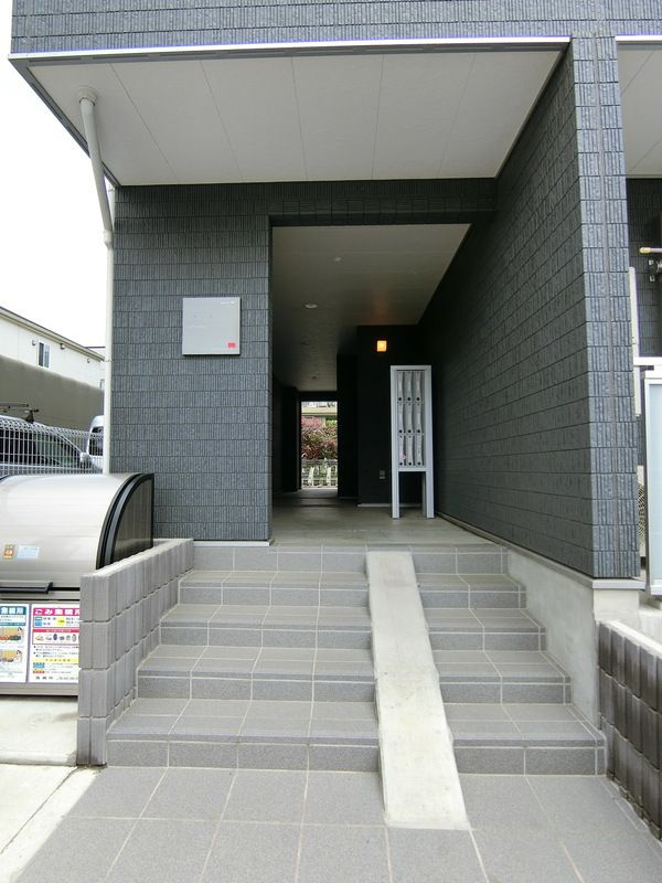 リブリ・Mirei のエントランス