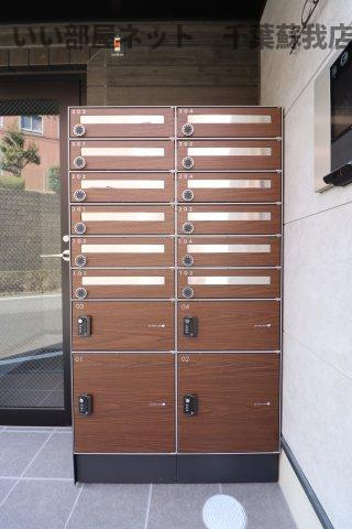 S-Court千葉寺のロビー|宅配ボックスがあると、自分の時間を有効活用できますね！