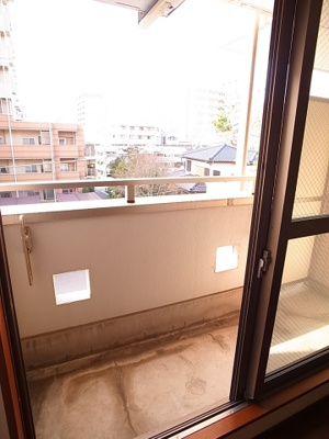 【バルコニー】 | ハイブリッジビル | お洗濯物もいっぱい干せちゃうバルコニー☆