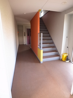 【その他共用部分】 | ハイブリッジビル | 綺麗にお掃除された廊下がうれしいです。