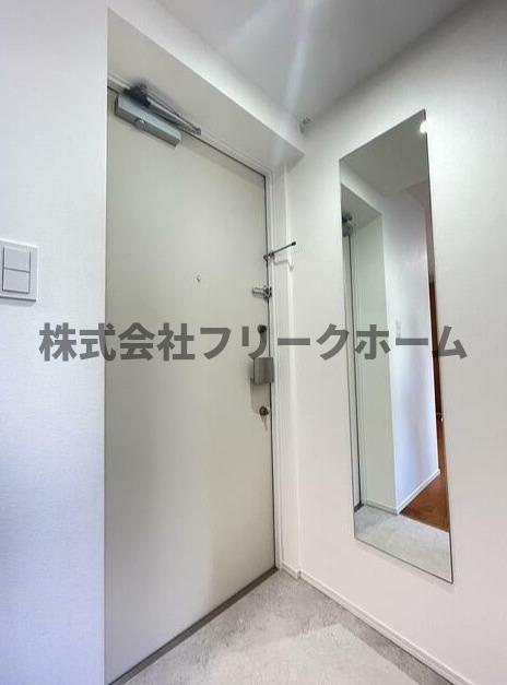 武蔵野市吉祥寺東町２丁目の賃貸マンションの玄関