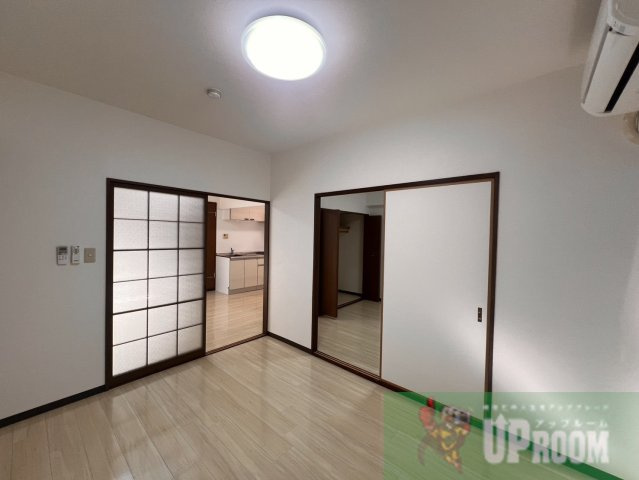 ロイヤルステージの居間・リビング