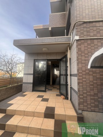 ロイヤルステージのエントランス