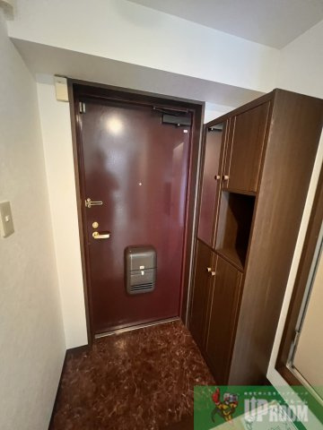 ロイヤルステージの玄関