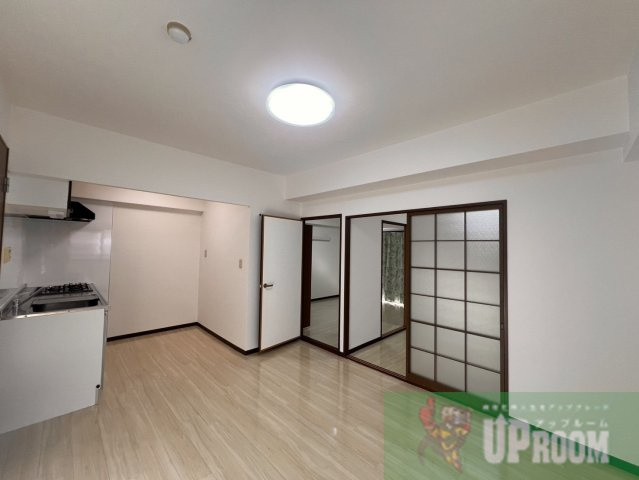 ロイヤルステージの居間・リビング