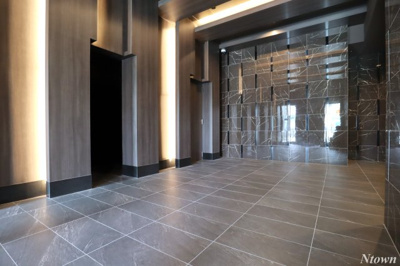 【ロビー】 | プレサンス新栄ユリシス | 建物の内部です