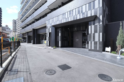 【エントランス】 | プレサンス新栄ユリシス | 落ち着いたエントランスです