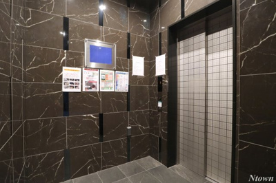 【ロビー】 | プレサンス新栄ユリシス | 清潔なロビーです