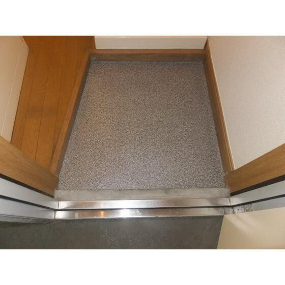 カーサグリスメイユーの玄関