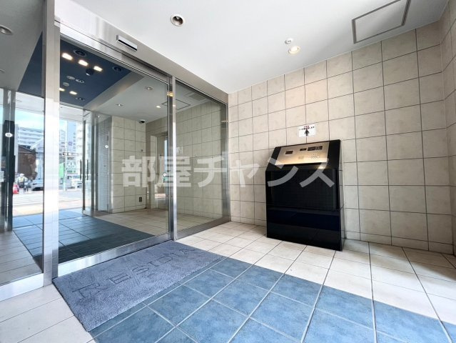 レジディア久屋大通のエントランス