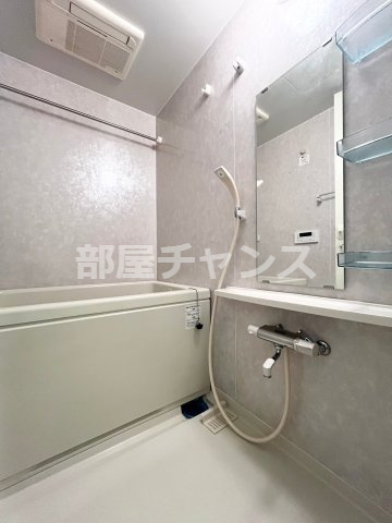 レジディア久屋大通の浴室