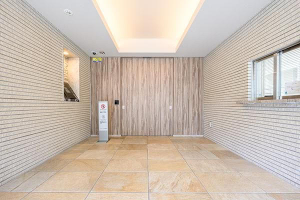 デュオステージ北千住のエントランス