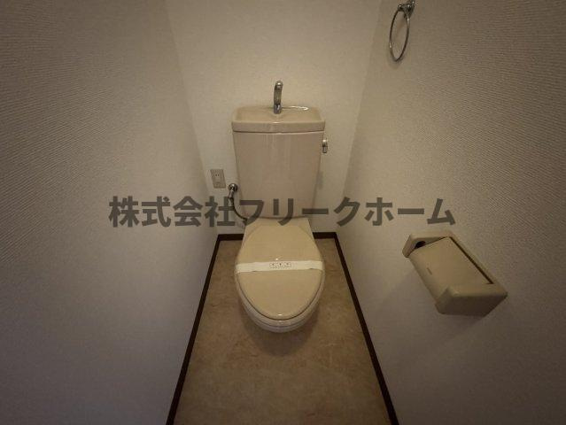 小金井市緑町４丁目の賃貸マンションのトイレ