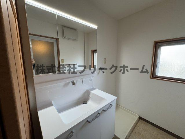 小金井市緑町４丁目の賃貸マンションの洗面所