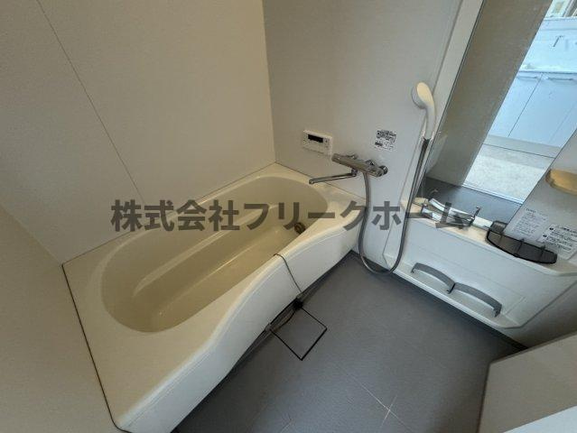 小金井市緑町４丁目の賃貸マンションの浴室