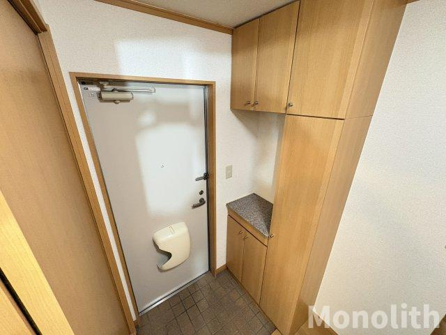 アルモニー綾園の玄関