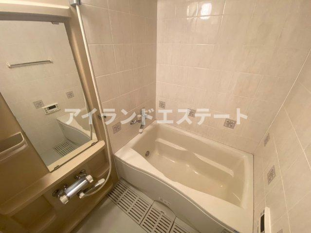 LANAI CLASSIC TOWER GARDEN VIEW　床煖房　通風良好　高層階の浴室