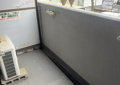 【バルコニー】 | ライオンズマンション相模原第７ | バルコニーは、室外の専用スペースのうち、「屋根がなく開放された空間」であるものを指します。ベランダより広いタイプのものが多く、日当たりもよいため家庭菜園などを楽しみたい人にとって適した環境となります。