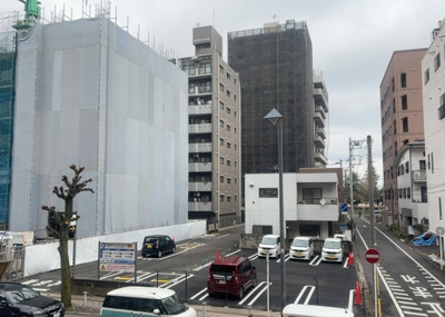 【展望】 | ライオンズマンション相模原第７ | 眺望の良さを楽しめるダイニングキッチンで家族団らんの時間を過ごしてはいかがでしょうか。バルコニーから見える景色を家族で眺める時間は、時間が経つのを忘れてしまいそうですね。是非、現地を見に行きましょう！