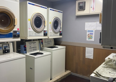 【ランドリースペース】 | ライオンズマンション相模原第７ | ランドリースペースも気になります。洗濯機置場があり「洗う、干す、取り込む、アイロンがけ、たたむ」など、洗濯に関する家事をするための空間です。広さや収納など付帯設備も含めて、詳細は現地でご確認ください。