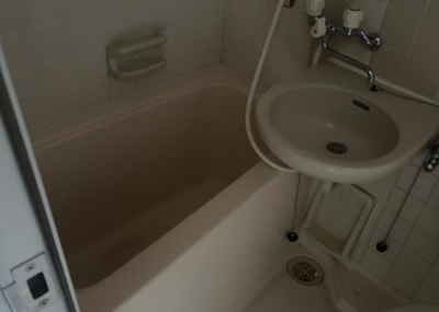 【浴室】 | ライオンズマンション相模原第７ | 入浴時の快適さも大事なことですが、綺麗な状態を維持できなければ気持ちよく入浴できません。毎日の掃除が楽という点は大事なポイントになります！カビが生えにくく掃除がしやすい、壁や浴槽を選ぶといいでしょう。