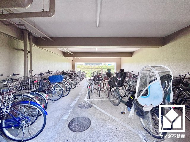 丹波橋日光ハイツの駐輪場