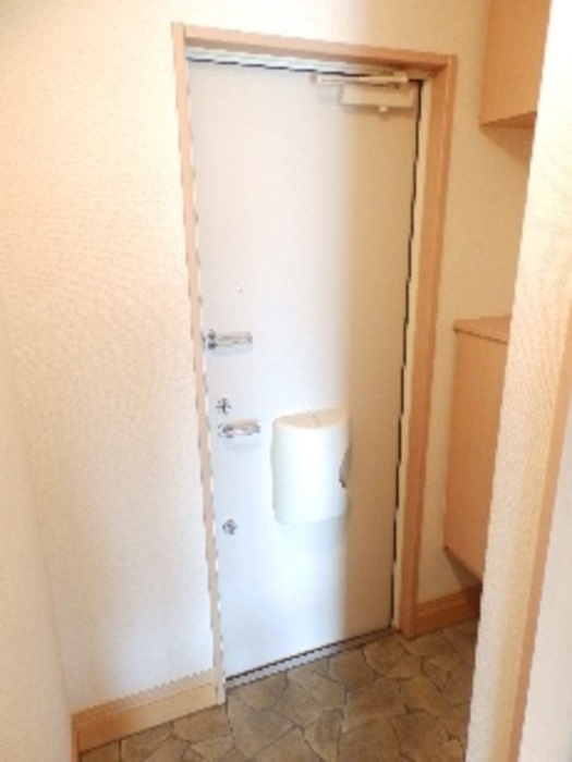 セジュールヴァンセンヌB棟の玄関