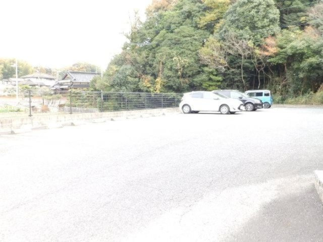 セジュールヴァンセンヌB棟の駐車場