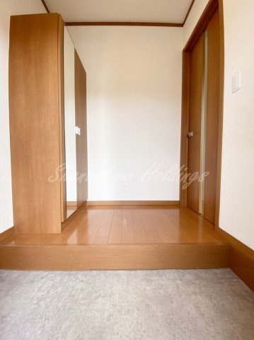 クレール久里浜　B棟の玄関|広々とした玄関