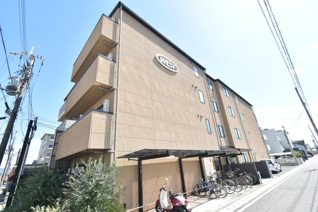 ウエストドリーム桂川の外観|JR桂川駅歩6分。イオンモール京都桂川も近く買い物便利な外観