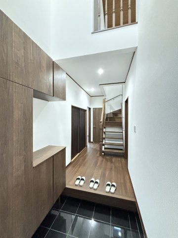 【玄関】 | 糸島市波多江駅南２丁目　戸建て