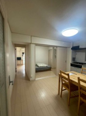 【居間・リビング】 | ウェルシャン第二池袋 | ゆったり過ごせる居間です