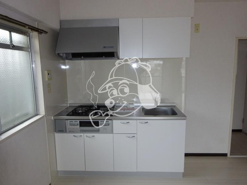レジデンス島A棟のキッチン|コンパクトなキッチンで掃除もラクラク