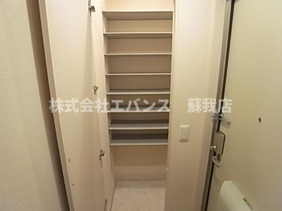 【玄関】 | ひよどりパーク | 明るい玄関です