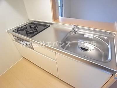 【キッチン】 | グロリアス | コンパクトなキッチンで掃除もラクラク